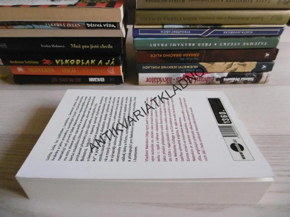 LOLITA, VLADIMIR NABOKOV, **an