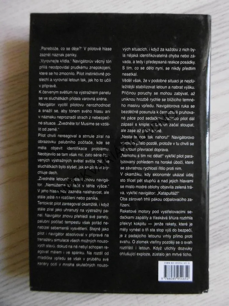 MÍSTO DOPADU, JOHN NICHOL, **an
