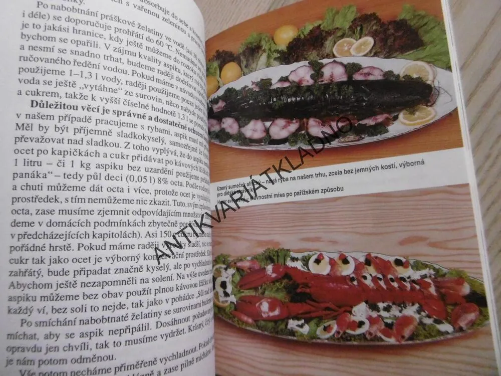 RYBY PRO SLAVNOSTNÍ PŘÍLEŽITOSTI, MILOŠ ŠTĚPNIČKA, **an