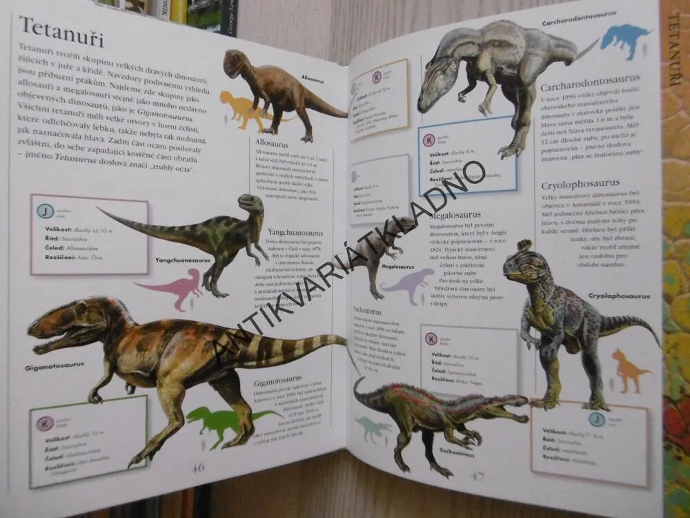 DINOSAUŘI, MICHAEL J. BENTON,  **an