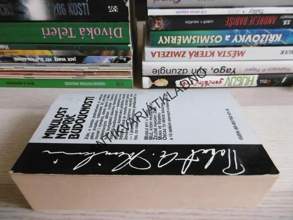 MINULOST NAPŘÍČ BUDOUCNOSTÍ, ROBERT A. HEINLEIN, **an