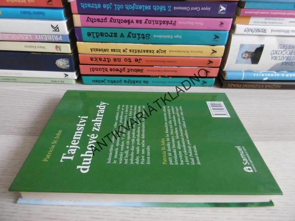 TAJEMSTVÍ DUHOVÉ ZAHRADY, PATRICIA ST. JOHN, **an
