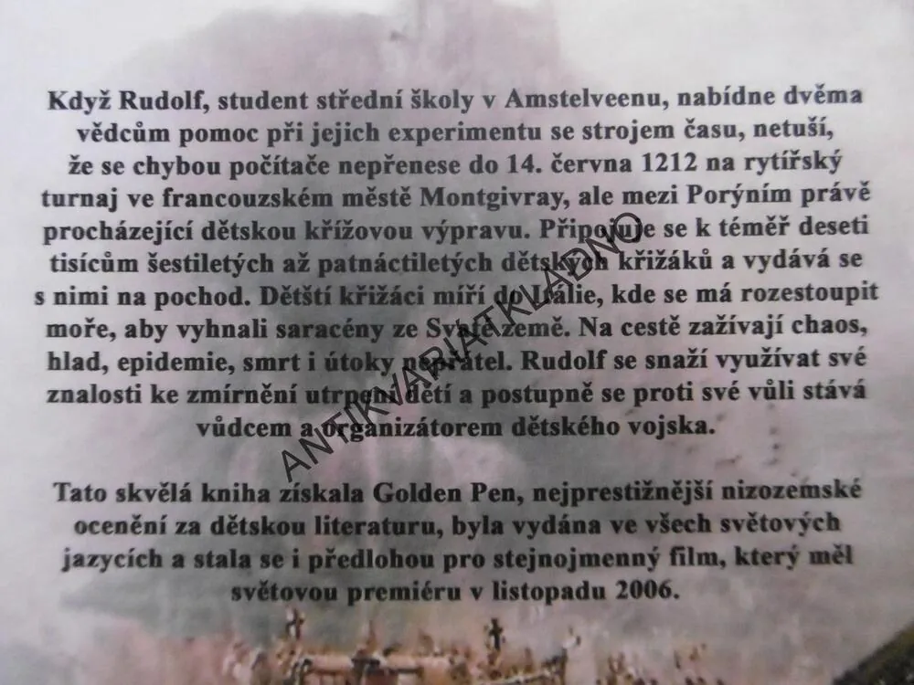 KŘÍŽÁK V DŽÍNÁCH, THEA BECKMAN, **an