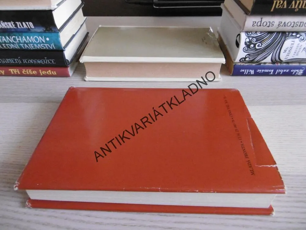 PAN POIROT SE VRACÍ, AGATHA CHRISTIE, **an