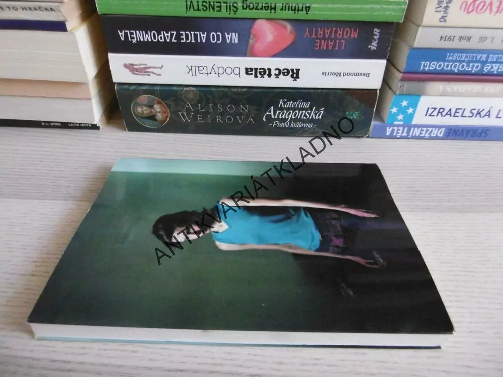 ZA PROJEVENOU MILOST, VALERIA PARRELLOVÁ, **an