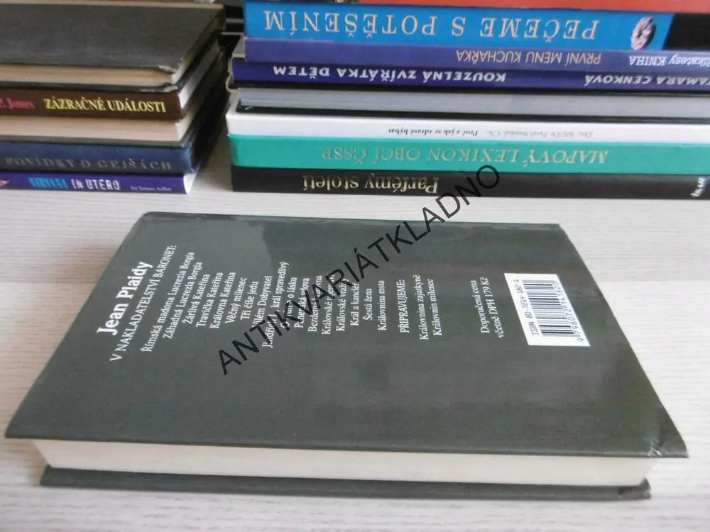 KRÁLOVNINA MSTA, JEAN PLAIDY, **an