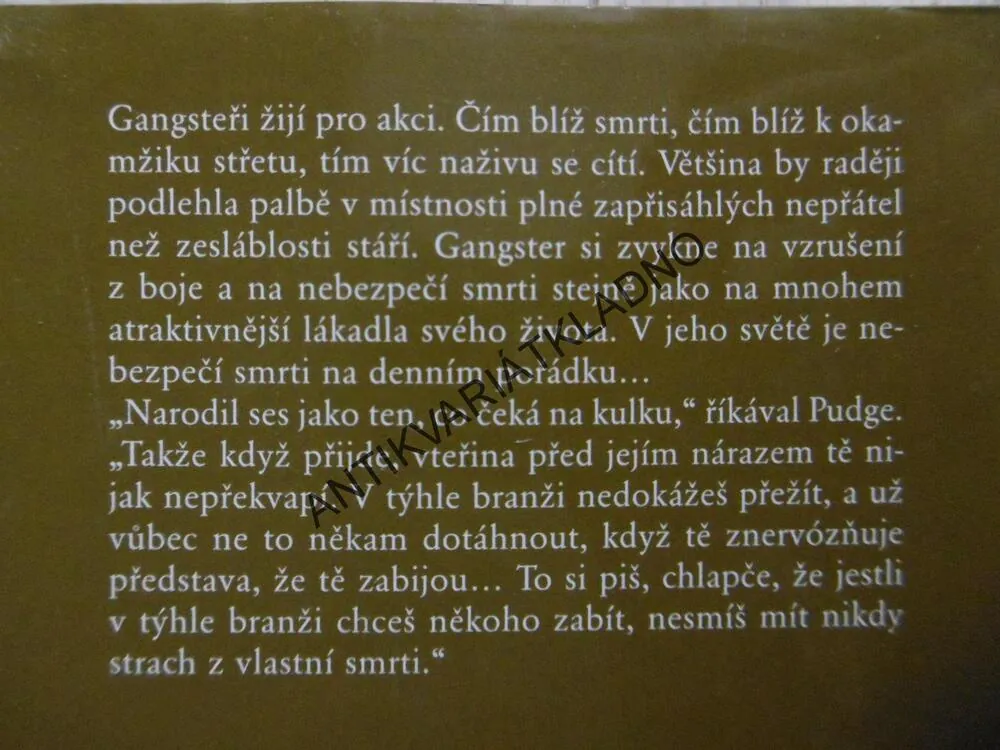 GANGSTER, LORENZO CARCATERRA, **an