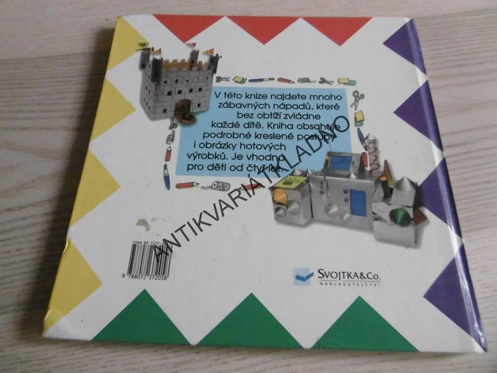 MALÝ UMĚLEC, MNOHO NÁPADŮ JAK PŘETVÁŘET OBYČEJNÉ VĚCI, **an