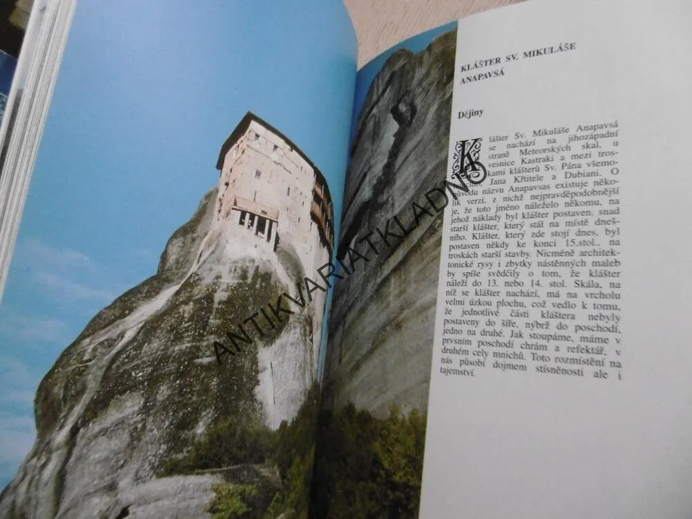 METEORA, DĚJINY KLÁŠTĚRŮ A MNIŠSTVÍ, THEOHARIS M. PROVATAKIS, **an