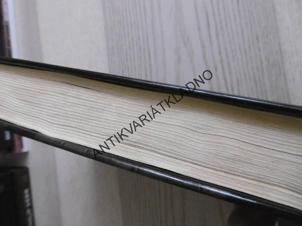 VÁLKA KRYS, DAVID L. ROBBINS, **an