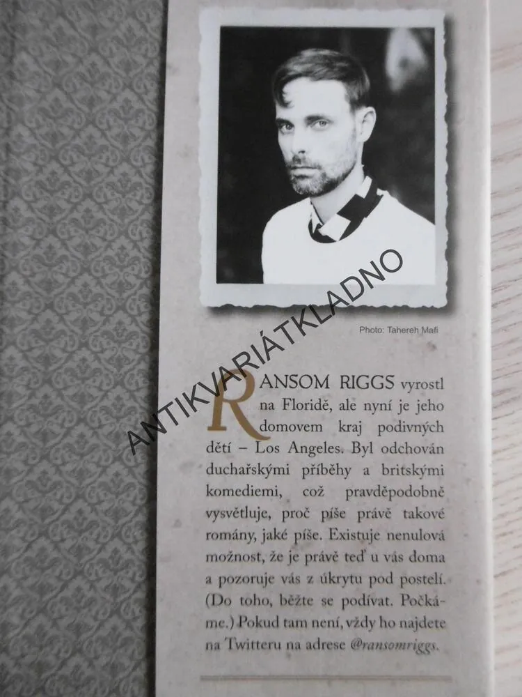 SIROTČINEC SLEČNY PEREGRINOVÉ, KNIHOVNA DUŠÍ, RANSOM RIGGS, **an