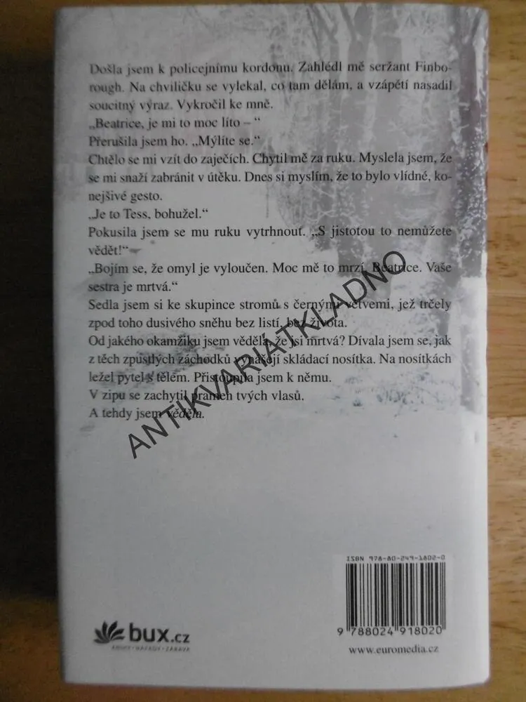 SESTRA, ROSAMUND LUPTONOVÁ, **an