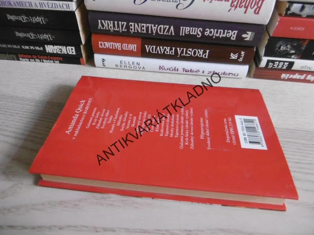 ZÁHADNÝ SKVOST, AMANDA QUICK, **an
