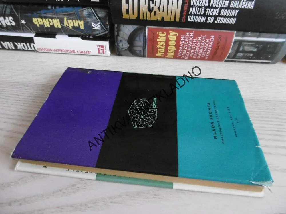 PODIVNÝ PŘÍPAD DR. JEKYLLA A PAN HYDA, ROBERT LOUIS STEVENSON, **an