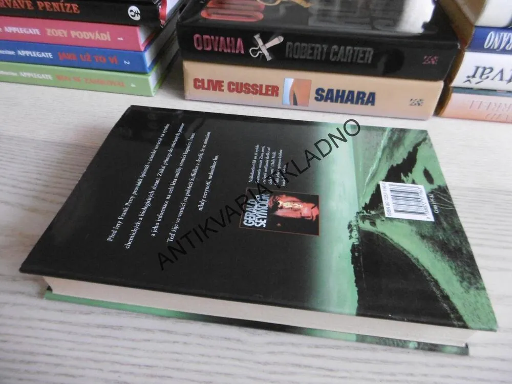 HRANICE V PÍSKU, GERALD SEYMOUR, **an