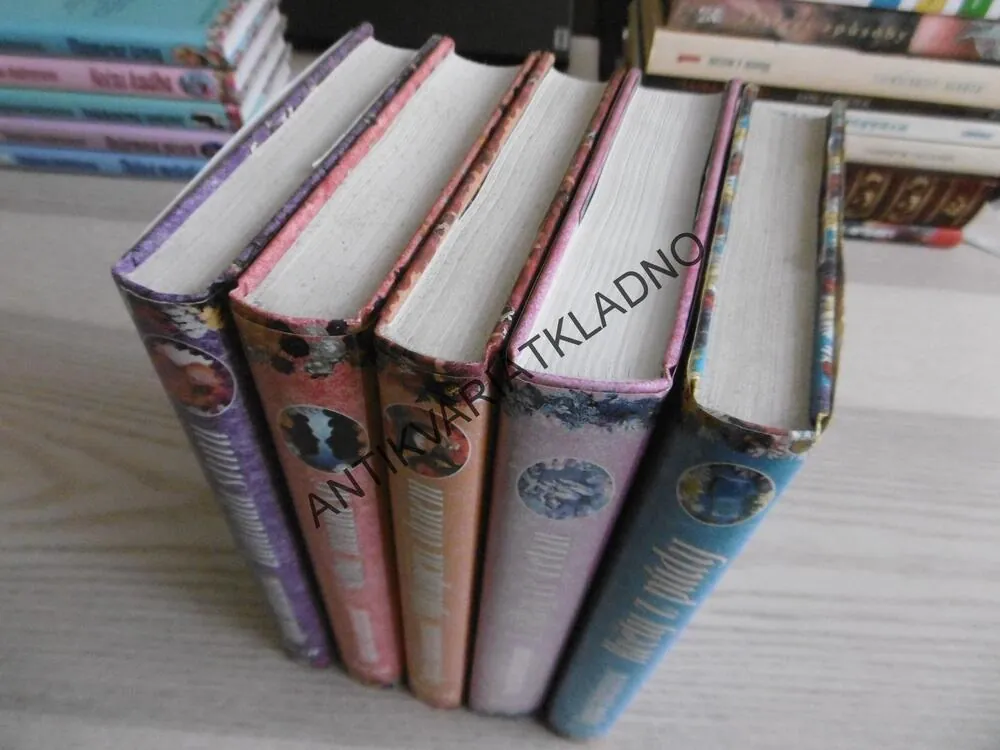 SÉRIE KVĚTY Z PŮDY, 1 - 5, VIRGINIA ANDREWSOVÁ, **an