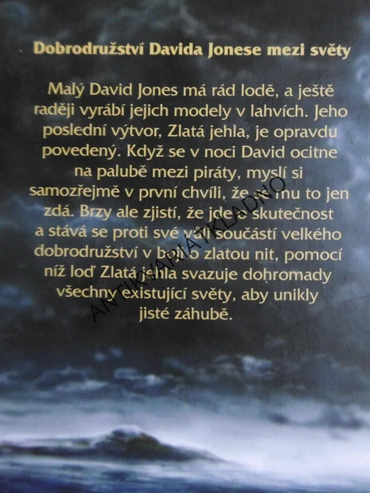 ZLATÁ JEHLA ANEB DOBRODRUŽSTVÍ MEZI SVĚTY, JULIA GOLDINGOVÁ, **an