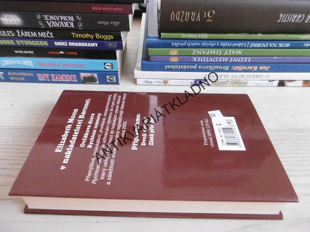 RYCHLOST TEMNOTY, ELIZABETH MOON, **an