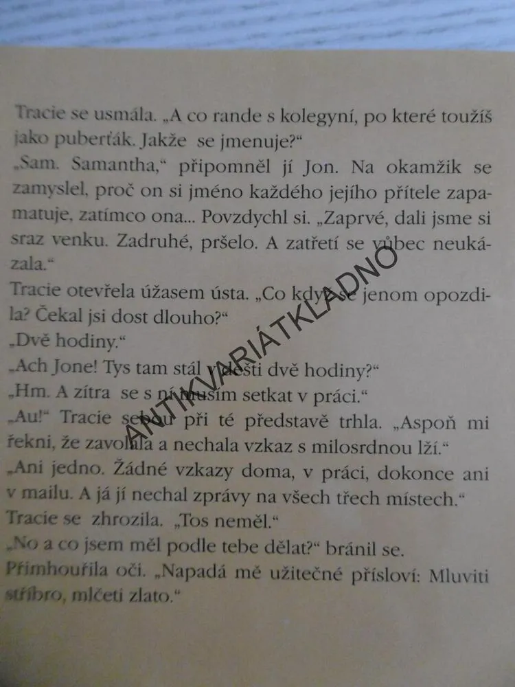 FRAJEŘI, OLIVIA GOLDSMITHOVÁ, **an