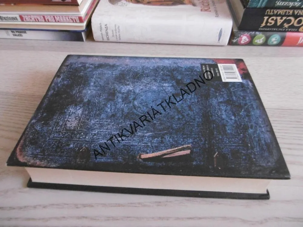 ROZPUŠTĚNÍ, C. J. SANSOM, **an