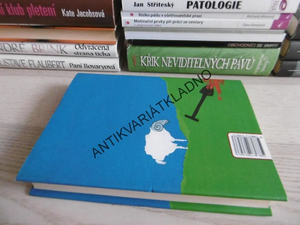OVCE VYŠETŘUJÍ, GLENNKILL, LEONIE SWANNOVÁ, **an