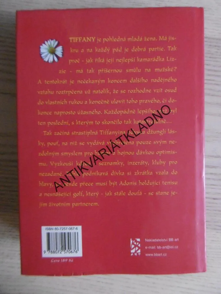 TIFFANY, ISABEL WOLFFOVÁ, **an