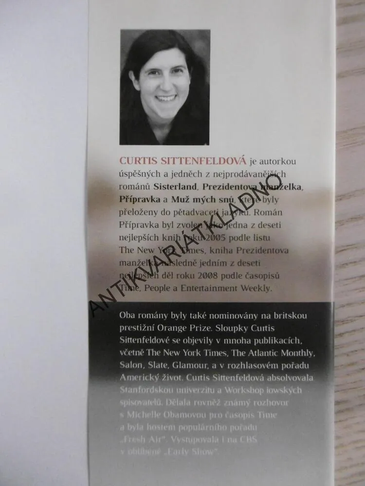 SESTRY, CURTIS SITTENFEDOVÁ, **an