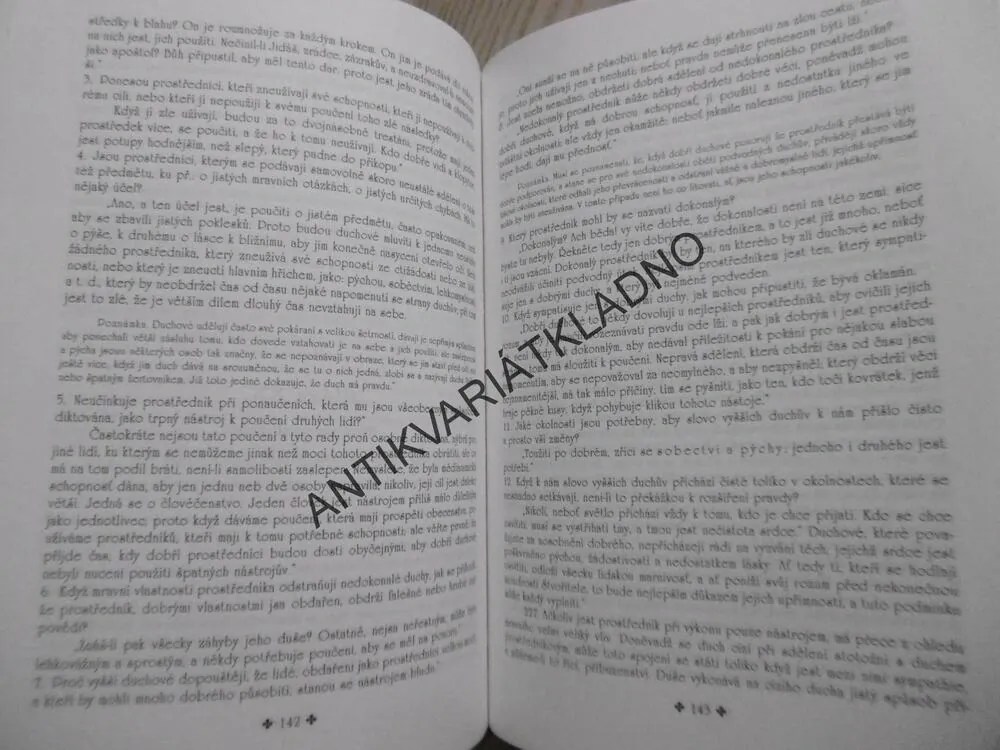 VÝSKUMNÝ SPIRITISMUS, KNIHA PROSTŘEDNÍKŮV, ALLAN KARDEK, **an