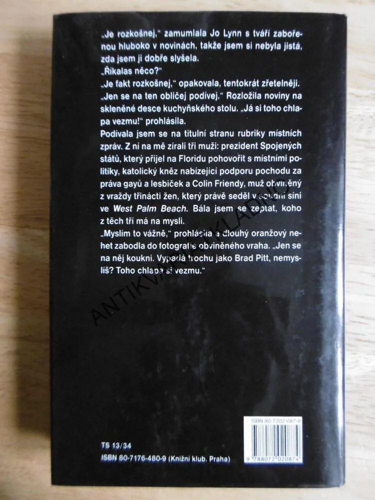 NEÚPLNÁ MOZAIKA, JOY FIELDINGOVÁ, **an