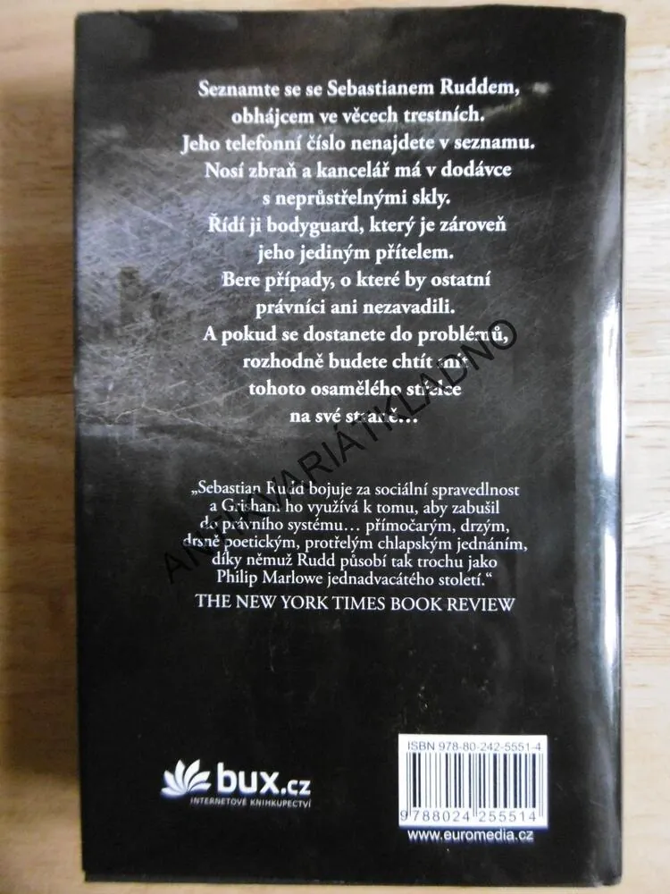 OSAMĚLÝ STŘELEC, JOHN GRISHAM, **an