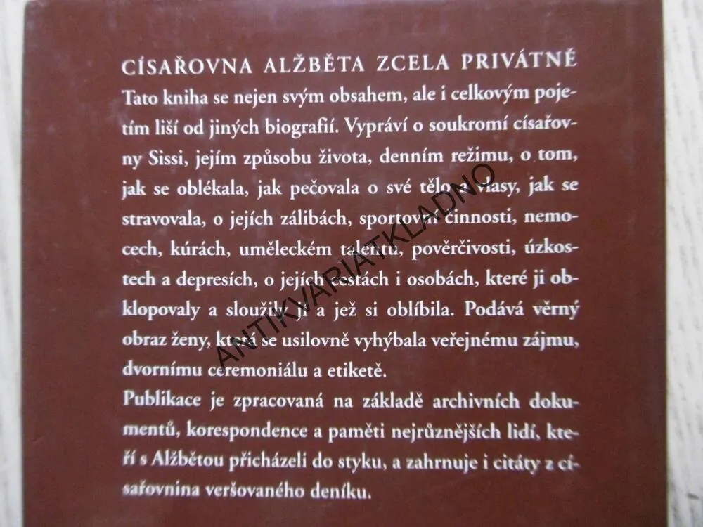 KORUNU SNÍMÁM Z UNAVENÉ HLAVY, G. PRASCHLOVÁ-BICHLEROVÁ, J. CACHÉE, **an