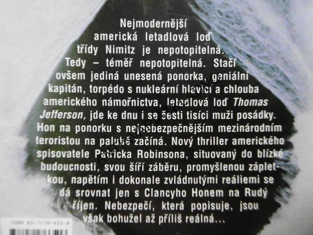 LETADLOVÁ LOĎ, PATRICK ROBINSON, **an