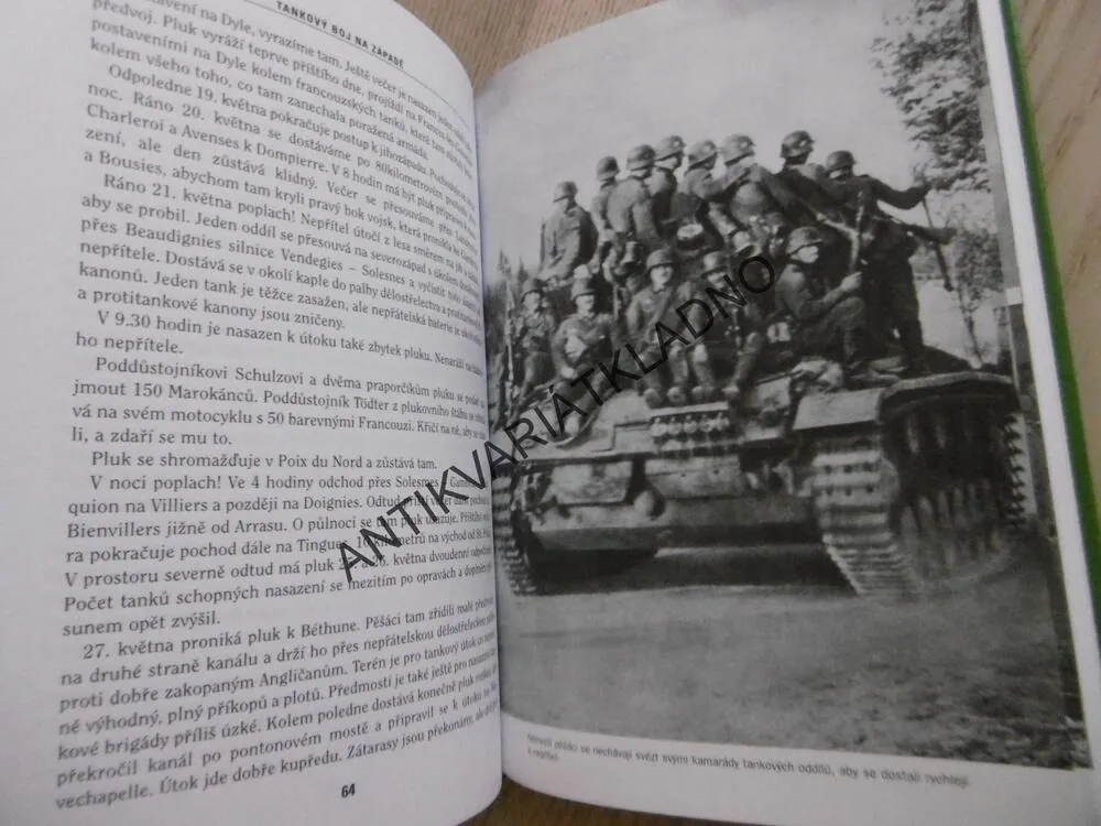 TANKOVÝ BOJ NA ZÁPADĚ, HUBERT W. BORCHERT, **an