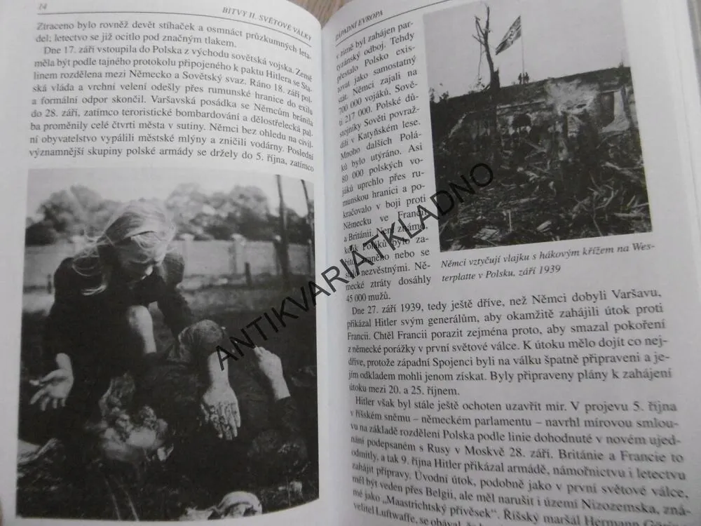 BITVY DRUHÉ SVĚTOVÉ VÁLKY, NIGEL CAWTHORNE, **an
