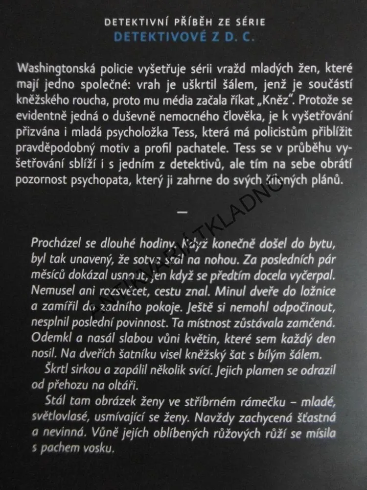 POSVĚCENÉ ZLO, NORA ROBERTS, **an