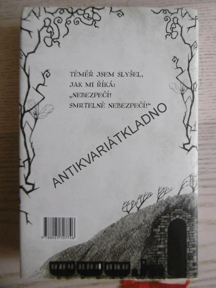 PŘÍŠERNÉ PŘÍBĚHY Z TEMNÉHO TUNELU, CHRIS PRIESTLEY, **an