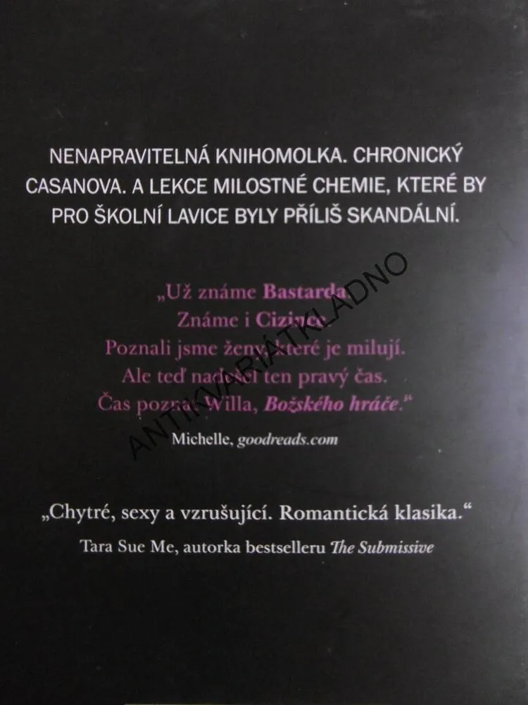 BOŽSKÝ HRÁČ, CHRISTINA LAURENOVÁ, **an