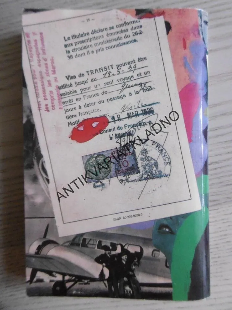 SMRT V OBLACÍCH, AGATHA CHRISTIE, **an