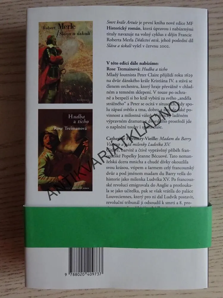 SMRT KRÁLE ARTUŠE, MARY STEWARTOVÁ, **an