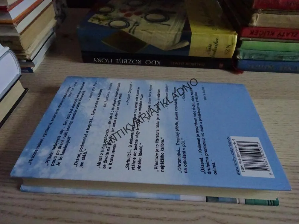 ÚTĚK DO DIVOČINY, JON KRAKAUER, **an