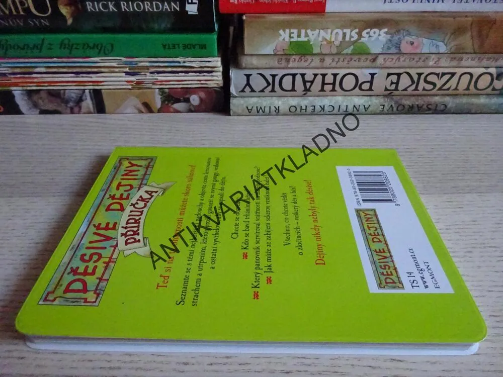 ZLOČINCI, TERRY DEARY, MARTIN BROWN, **an