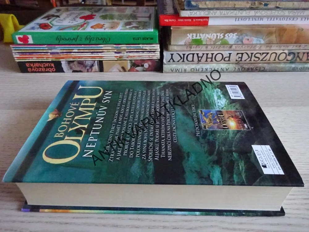 PERCY JACKSON, BOHOVÉ OLYMPU, NEPTUNŮV SYN, RICK RIORDAN, **an