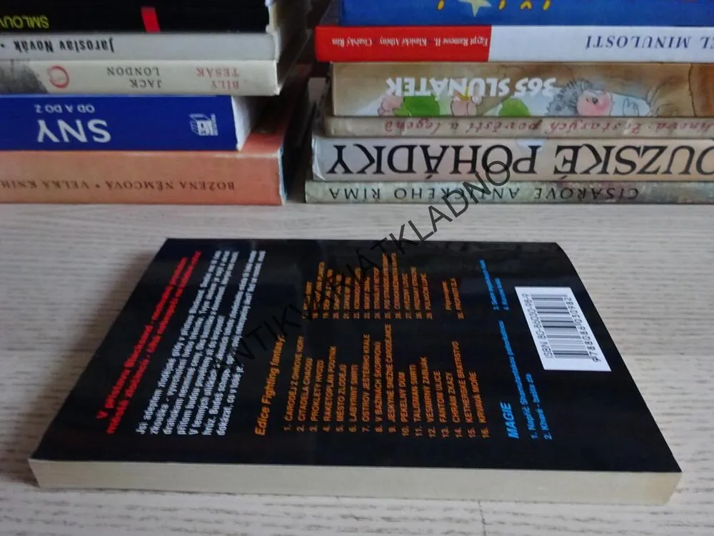PŮLNOČNÍ LUPIČ, STEVE JACKSON, IAN LIVINGSTONE, **an