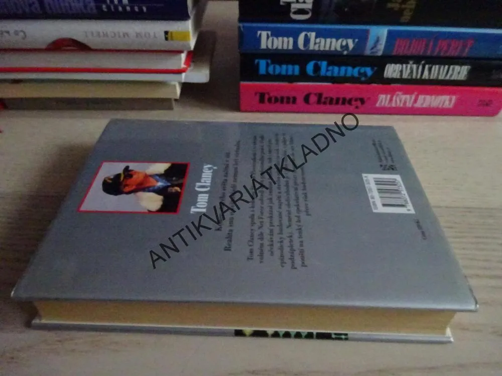 NOČNÍ POHYBY, TOM CLANCY, **an