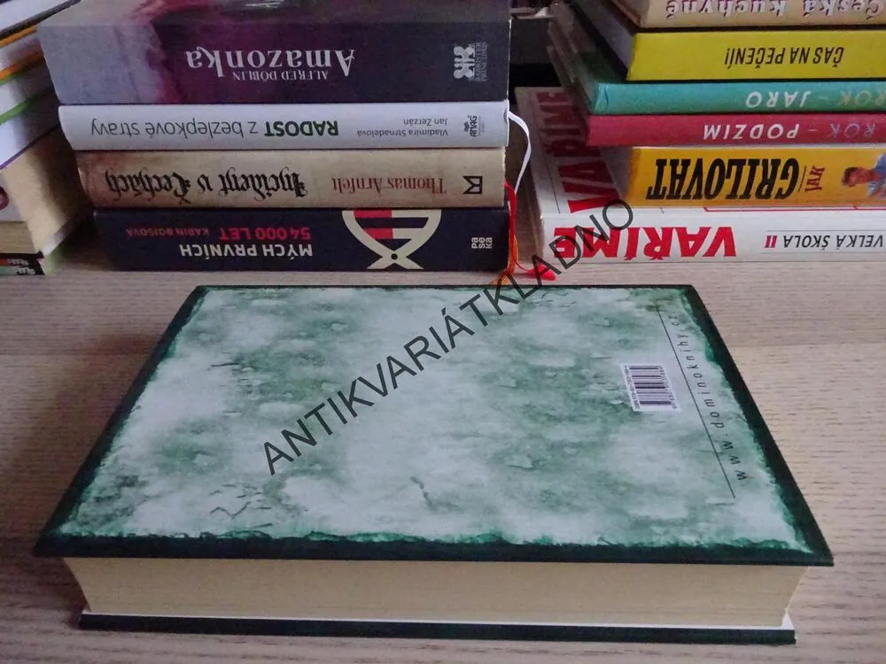 CÍSAŘOVA HROBKA, STEVE BERRY, **an