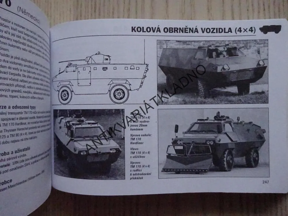 TANKY, PŘÍRUČKA PRO POZNÁVÁNÍ, CHRISTOPHER F. FOSS, **an