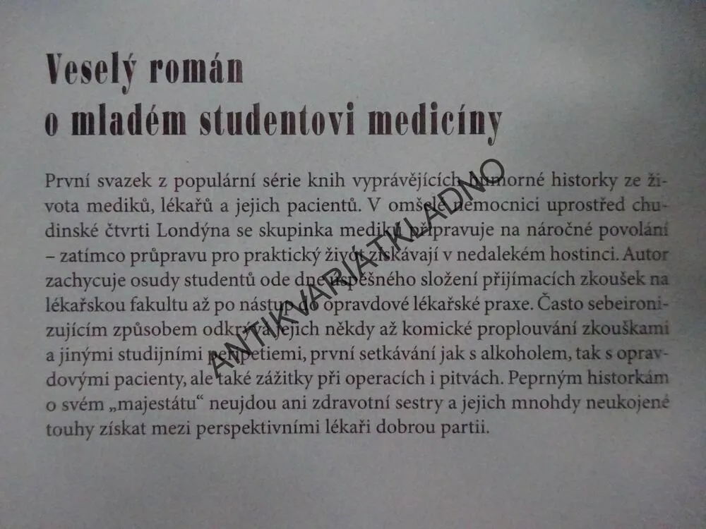 DOKTOR V DOMĚ, RICHARD GORDON, **an