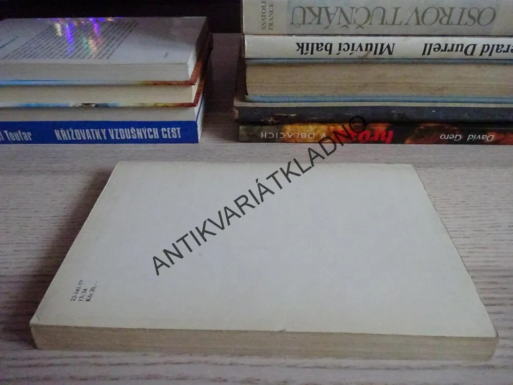 LETNÍ BOUŘKA, P. G. WODEHOUSE, **an