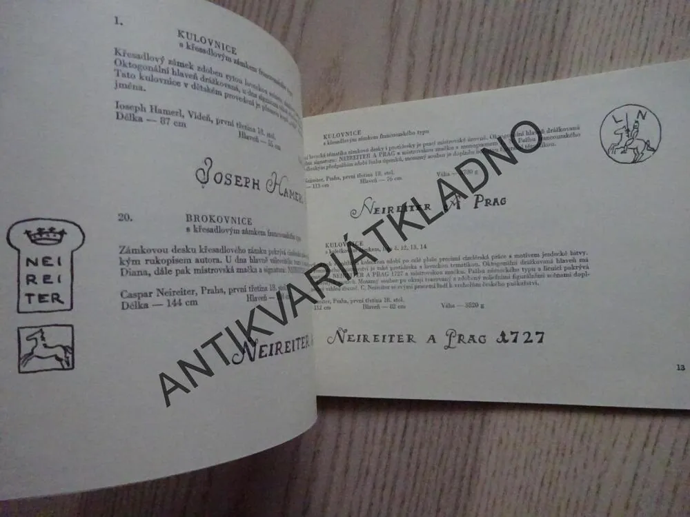 LOVECKÉ ZBRANĚ NA STÁTNÍM ZÁMKU HLUBOKÁ NAD VLTAVOU