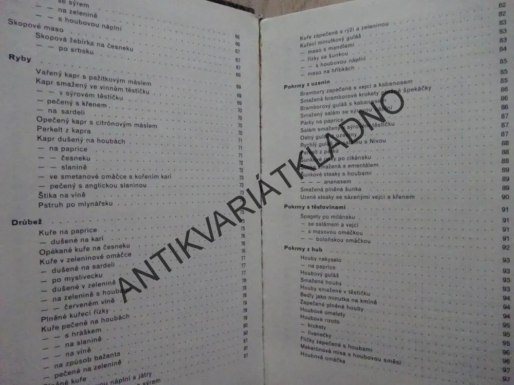 VAŘÍME NA VÍKENDU, LIBUŠE VLACHOVÁ, **an